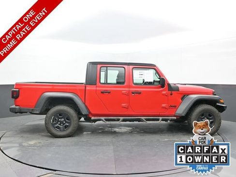 Used 2022 Jeep Gladiator Sport AWD/4WD image 8