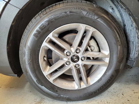 Used 2017 Hyundai Santa Fe Sport image 31