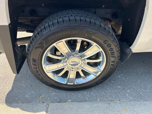 Used 2018 Chevrolet Silverado 1500 High Country AWD/4WD image 10