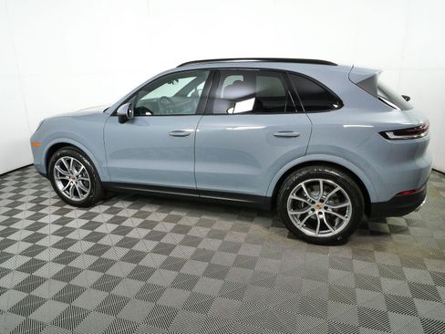 New 2026 Porsche Cayenne AWD/4WD image 2