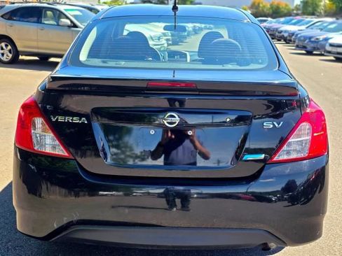 Used 2015 Nissan Versa SV FWD image 8