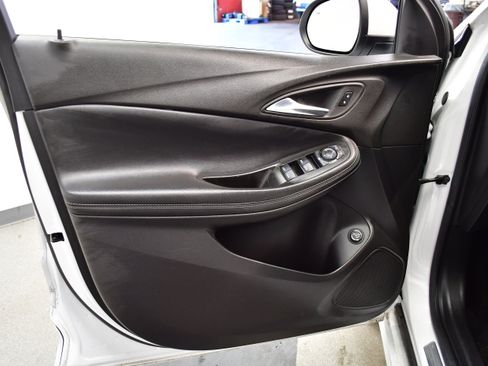 Used 2022 Buick Encore GX Select w/ Sport Touring Package FWD image 20