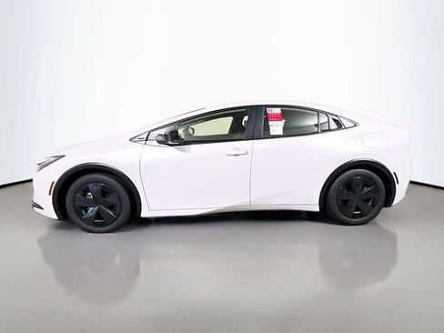 New 2026 Toyota Prius Plug-In Hybrid image 6