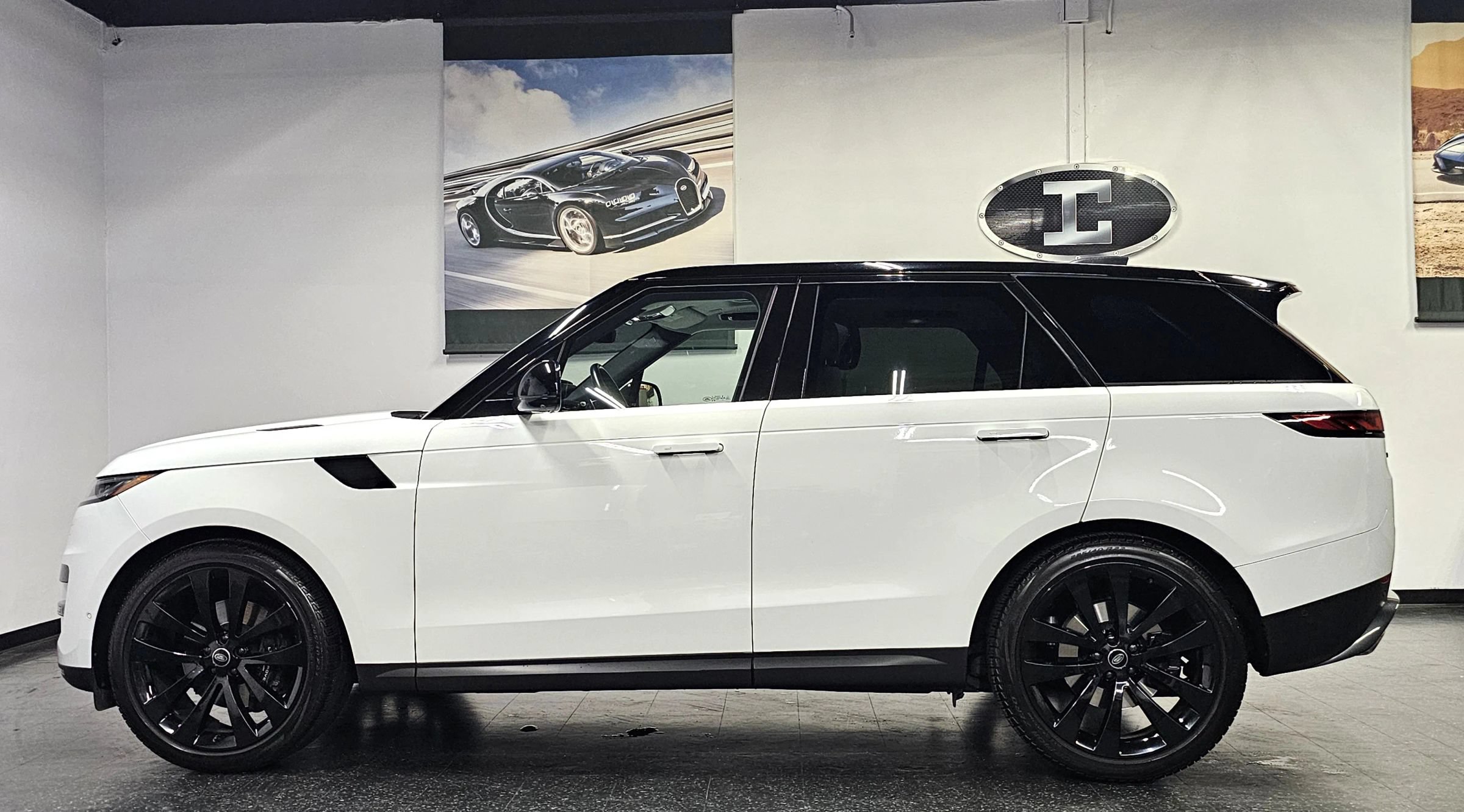 Used 2023 Land Rover Range Rover Sport SE AWD/4WD image 21