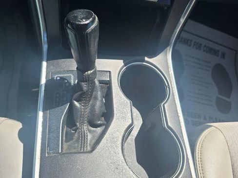 Used 2017 Toyota Camry SE FWD image 16