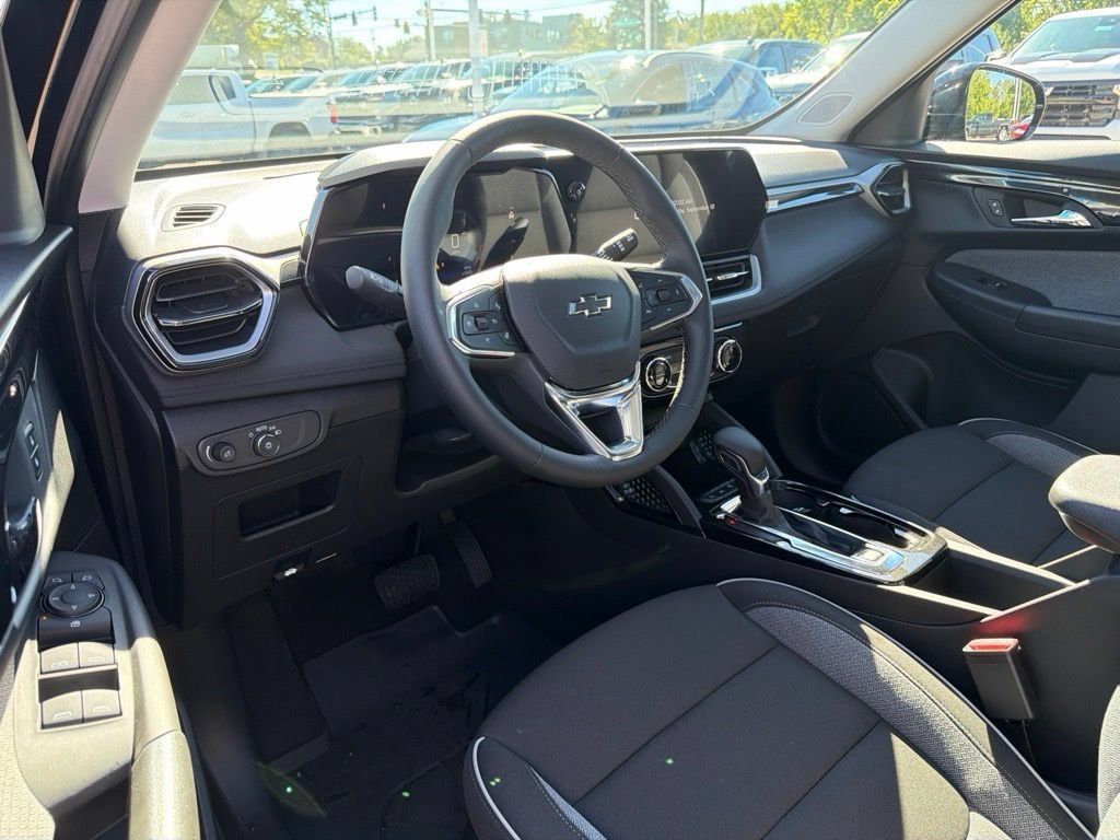 New 2026 Chevrolet TrailBlazer LT w/ Convenience Package AWD/4WD image 6