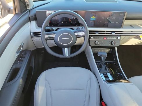 New 2026 Hyundai Tucson SE image 7