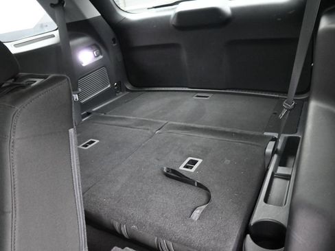 Used 2021 Ford Explorer XLT RWD image 15