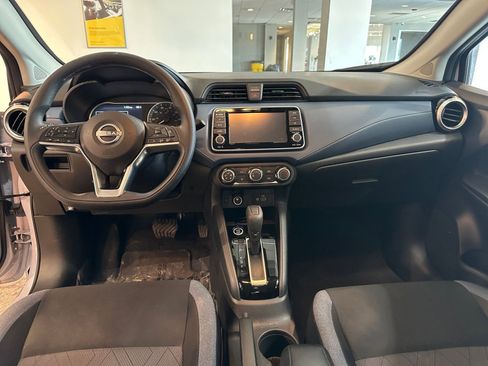 Used 2025 Nissan Versa SV FWD image 34