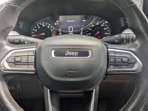 Certified 2022 Jeep Compass Limited w/ Sun and Sound Group AWD/4WD image 16