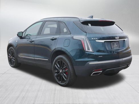 Used 2025 Cadillac XT5 Sportv w/ LPO, Bronce Accent Package AWD/4WD image 4