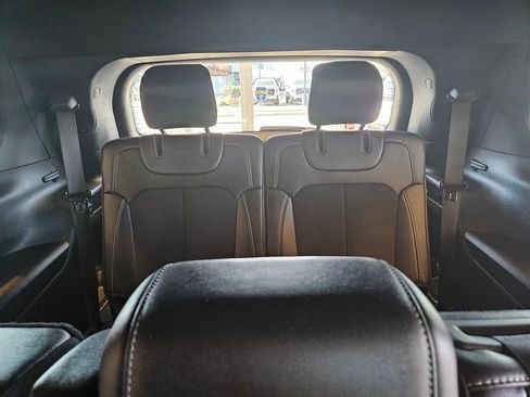 Used 2024 Jeep Grand Cherokee L Laredo image 28