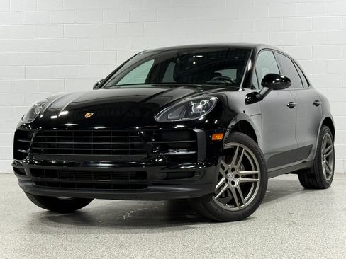 Used 2020 Porsche Macan AWD/4WD image 2
