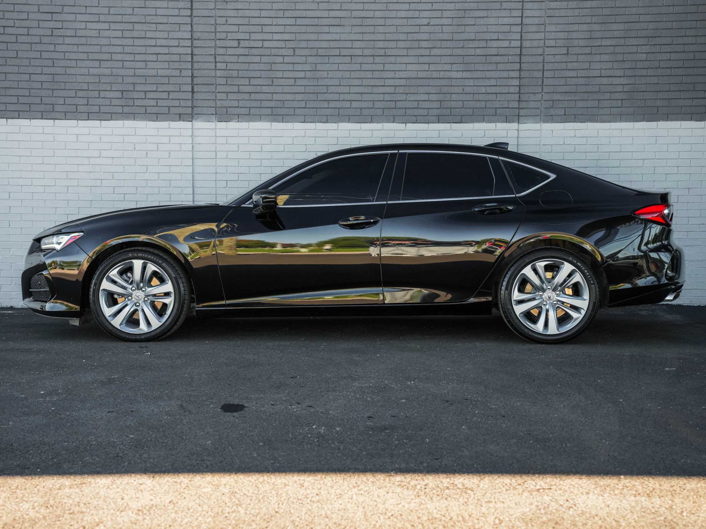 Used 2022 Acura TLX w/ Technology Package FWD image 8