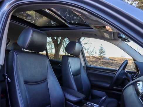 Used 2017 BMW X3 xDrive28i AWD/4WD image 16