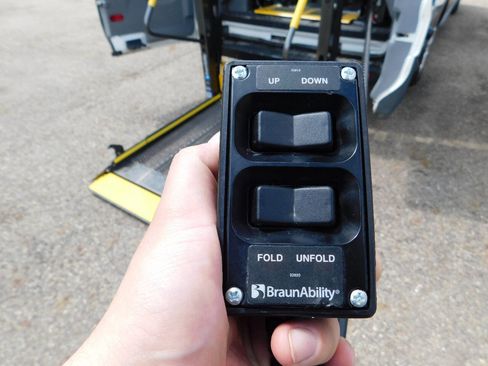 Used 2017 Ford Transit 350 XLT image 7