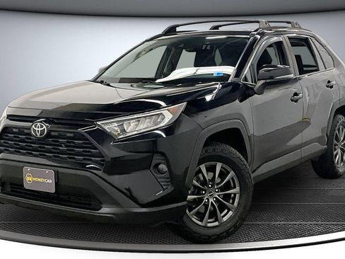 Used 2021 Toyota RAV4 XLE w/ Convenience Package AWD/4WD image 3
