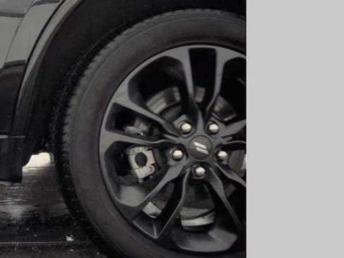 Certified 2024 Dodge Durango GT image 12