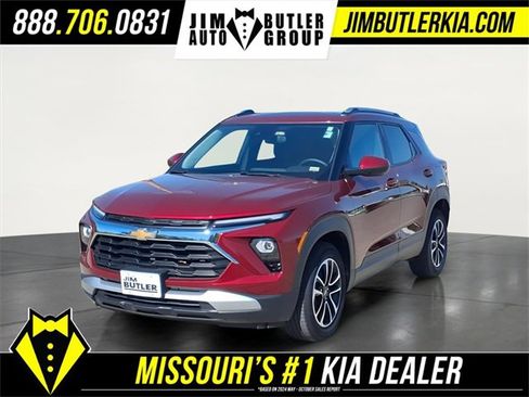 Used 2024 Chevrolet TrailBlazer LT w/ LT Cold Weather Package image 1