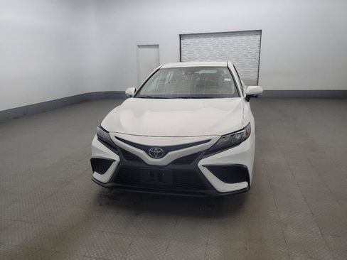 Used 2022 Toyota Camry SE image 15