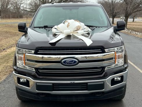 Used 2018 Ford F150 Lariat image 2