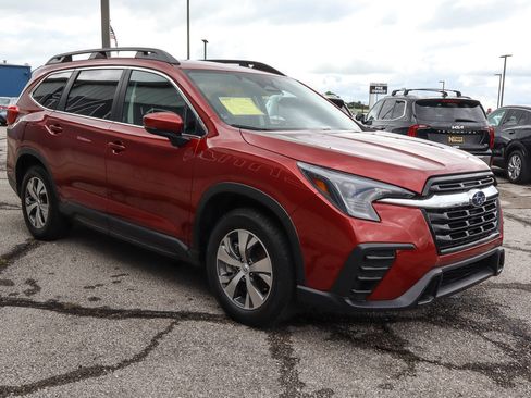 Used 2025 Subaru Ascent Premium AWD/4WD image 3