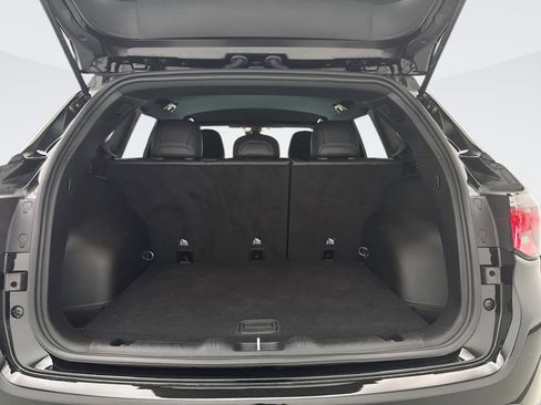 Used 2024 Jeep Compass Latitude image 19