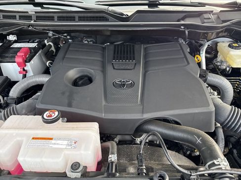 Used 2025 Toyota Tundra SR5 AWD/4WD image 35