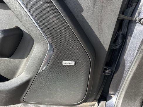 Used 2023 Chevrolet Suburban Premier image 22