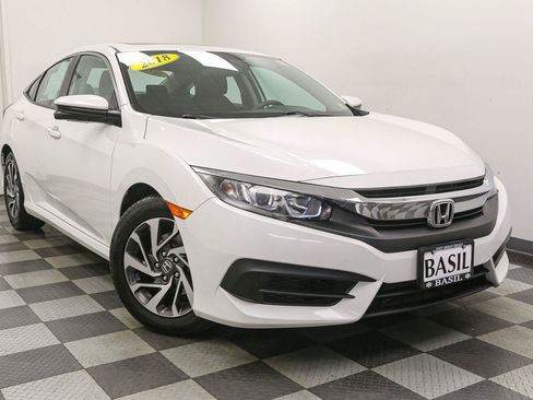 Used 2018 Honda Civic EX image 3