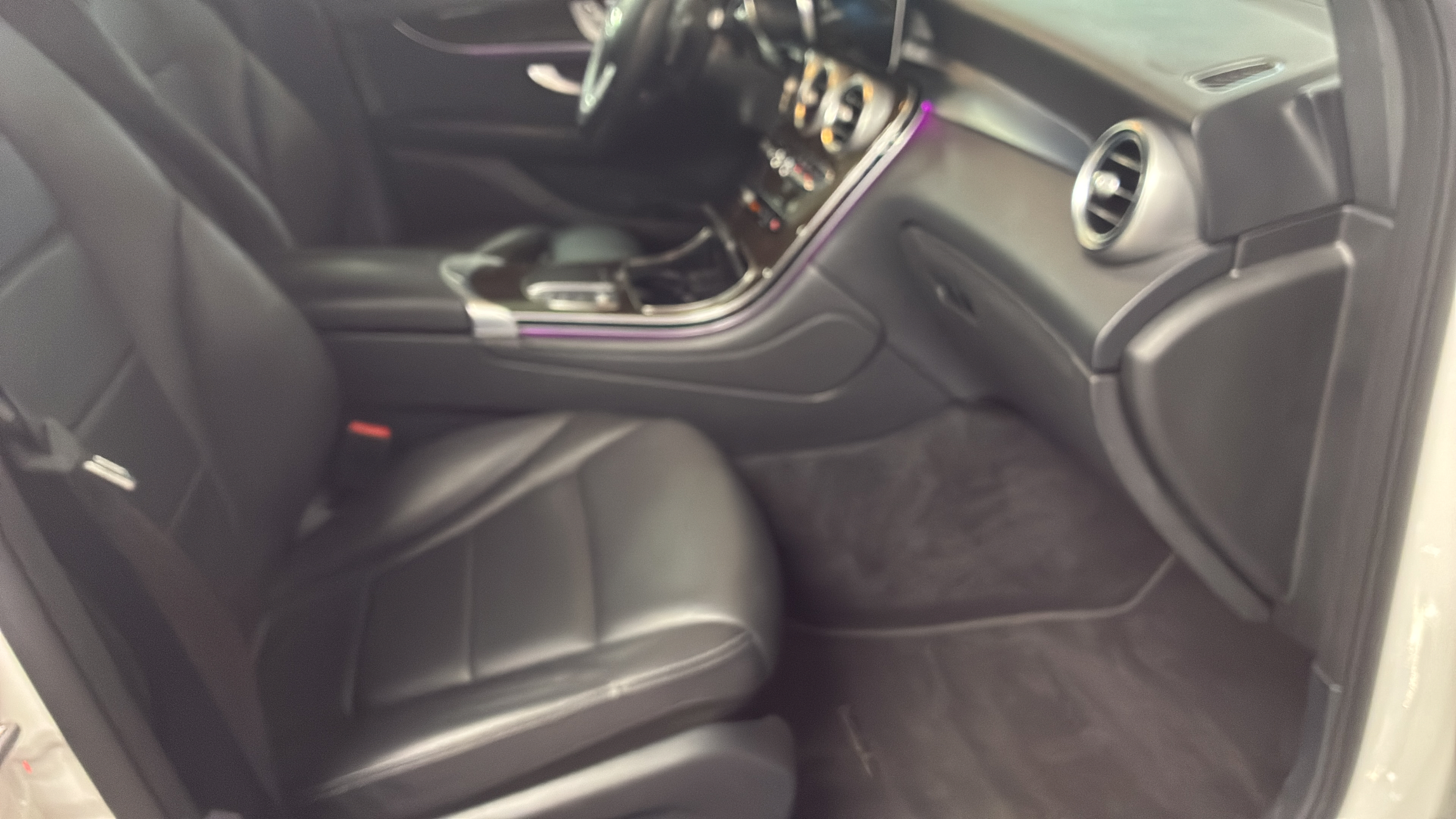 Certified 2022 Mercedes-Benz GLC 300 image 28