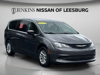 Used 2022 Chrysler Voyager LX FWD video 1