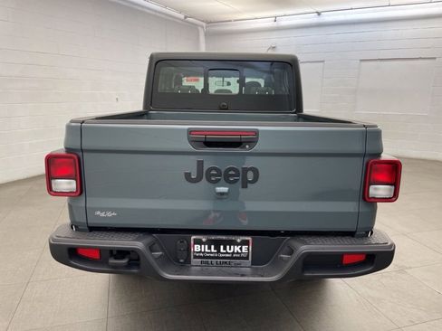 New 2026 Jeep Gladiator Sport image 4