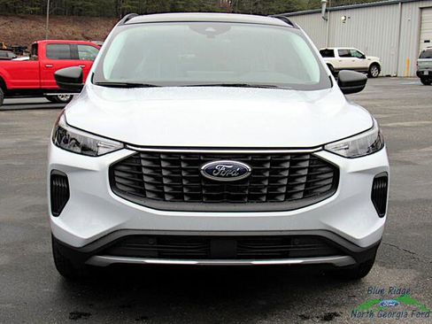 New 2025 Ford Escape Active w/ Active Premium Tech Pack image 8