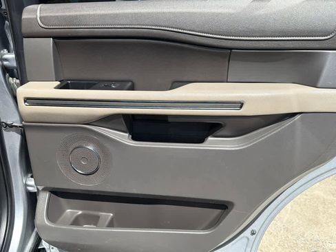 Used 2020 Ford Expedition XLT w/ Equipment Group 202A RWD image 15