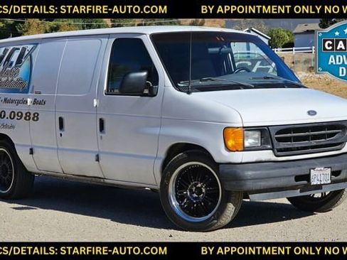 Used 2001 Ford E-150 and Econoline 150 image 1
