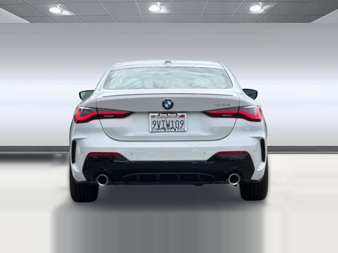 Used 2025 BMW 430i Coupe w/ M Sport Package RWD image 9