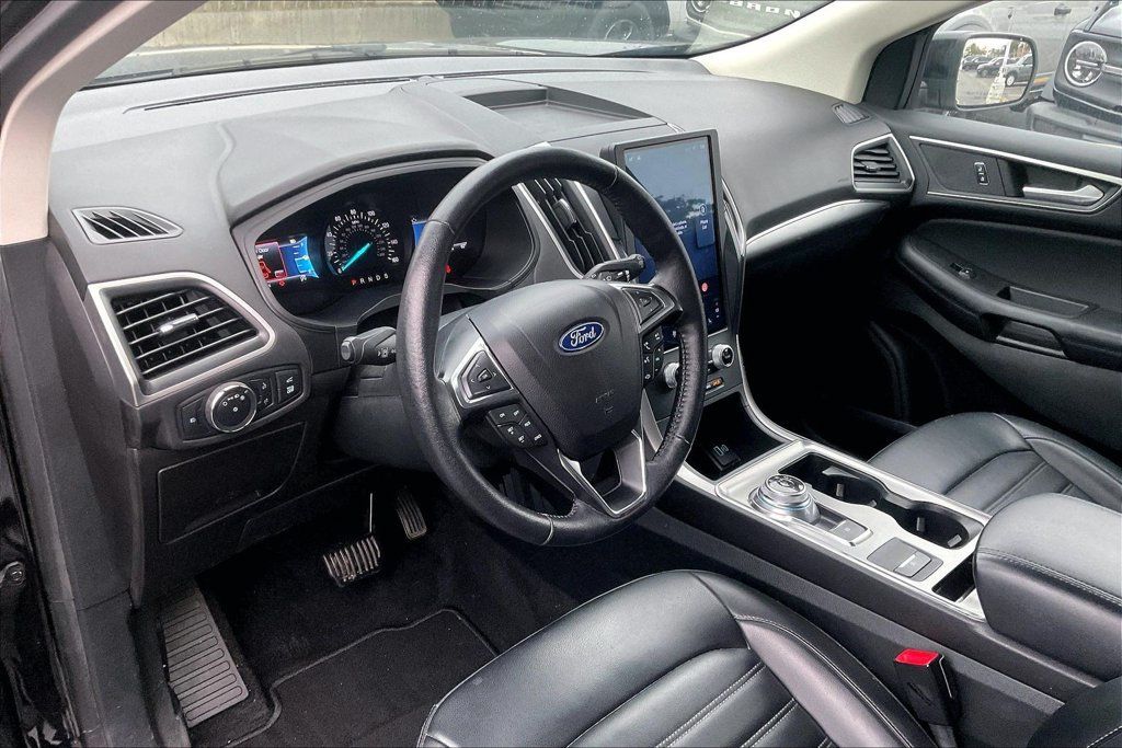 Used 2022 Ford Edge SEL w/ Convenience Package AWD/4WD image 13