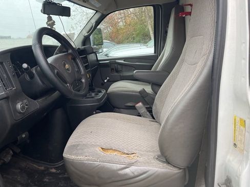 Used 2012 Chevrolet Express 3500 image 3