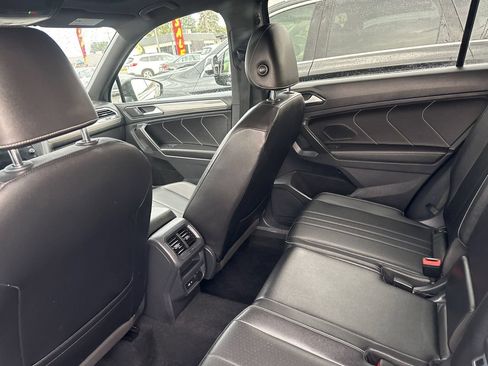 Used 2022 Volkswagen Tiguan SE R-Line AWD/4WD image 31