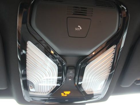 Used 2022 BMW 330e xDrive w/ Driving Assistance Package AWD/4WD image 15