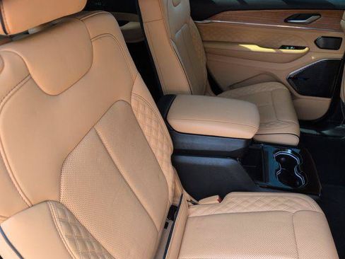 Certified 2023 Jeep Grand Cherokee L Summit AWD/4WD image 22