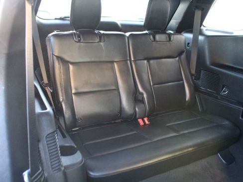 Used 2020 Ford Explorer Limited image 38