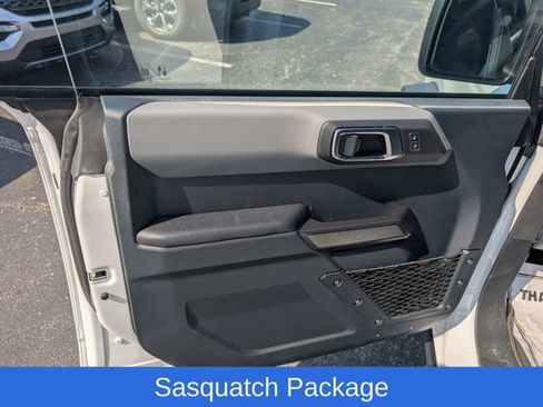 Used 2024 Ford Bronco Black Diamond w/ Sasquatch Package AWD/4WD image 12