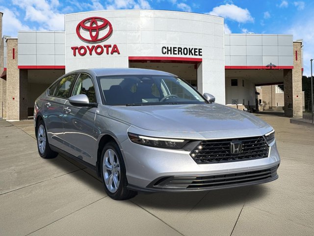 Used 2025 Honda Accord LX image 3