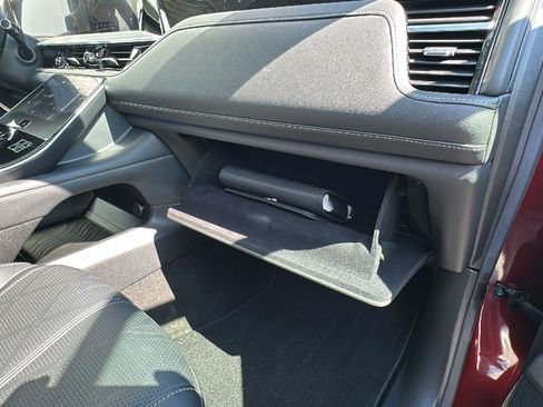 Used 2025 INFINITI QX80 Sensory image 29