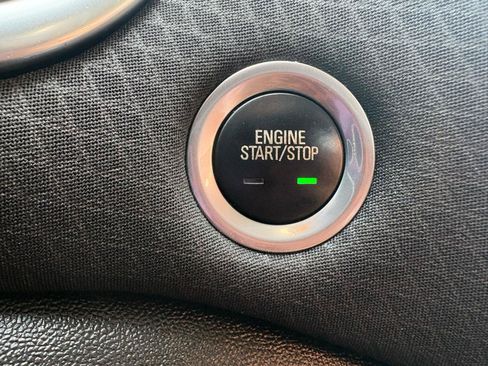 Used 2020 Chevrolet Malibu LT FWD image 12