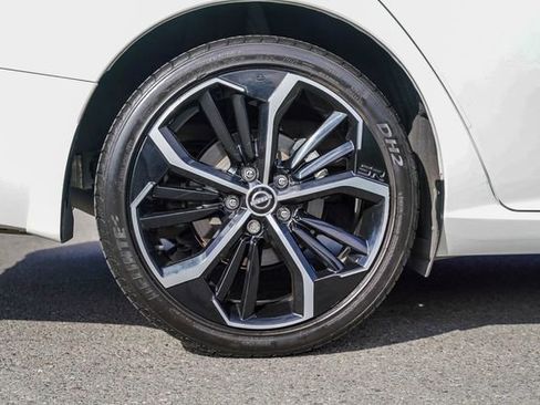 Used 2023 Nissan Altima 2.5 SR w/ SR Premium Package image 9