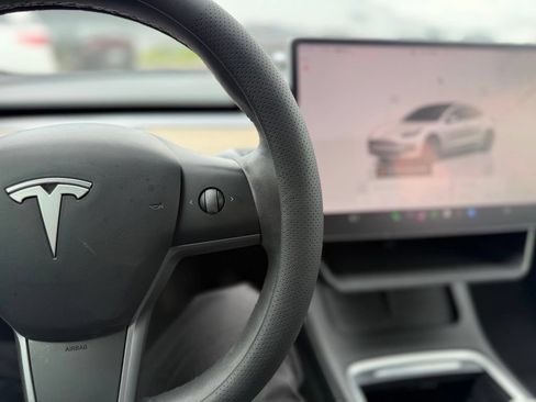 Used 2023 Tesla Model 3 Standard Range RWD image 8