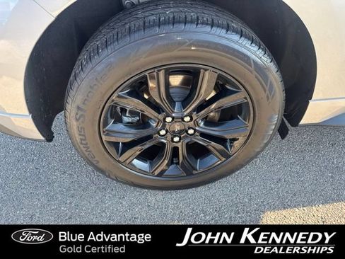 Certified 2022 Ford Edge SE w/ Black Appearance Package AWD/4WD image 4